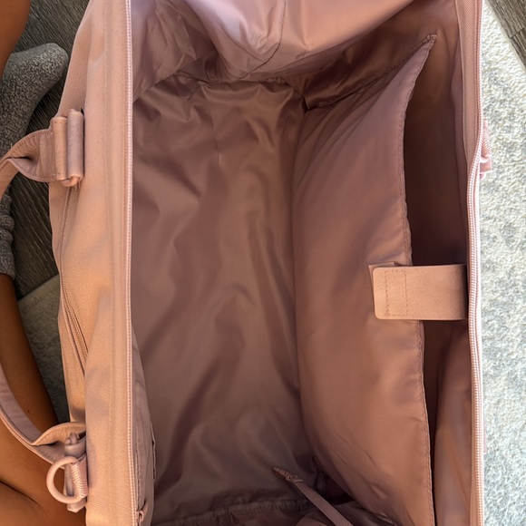 Beis Weekender bag in Atlas Pink - Picture 10 of 13